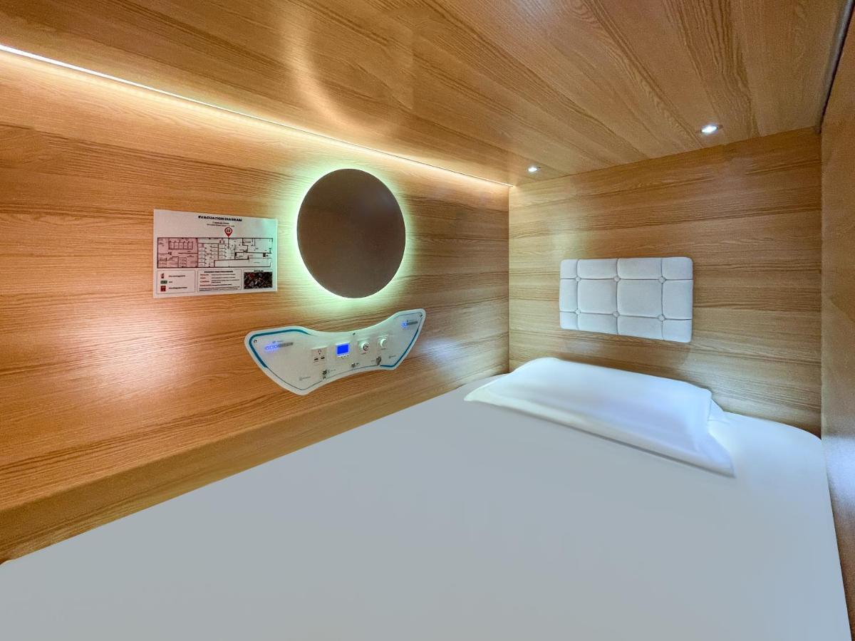 Airone Capsule Hotel Hobart Eksteriør billede
